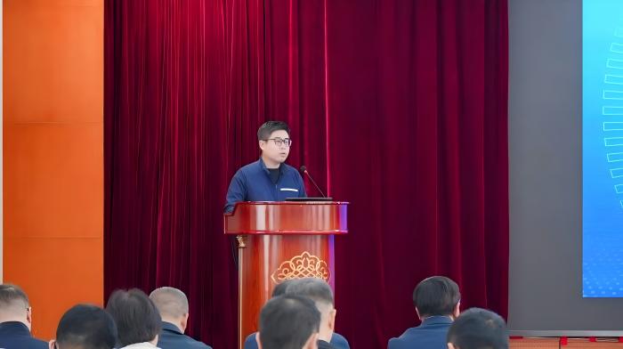 李军1(1)(1).jpg 李军1(1)(1).jpg